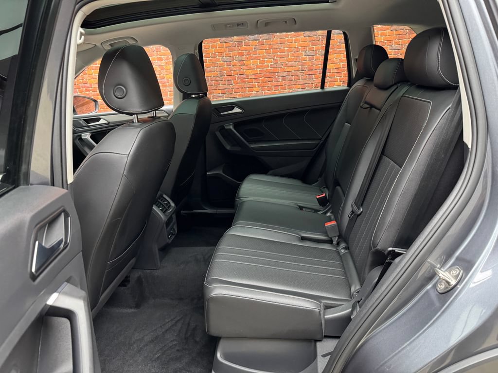 Used 2022 Volkswagen Tiguan SE AWD/4WD image 24