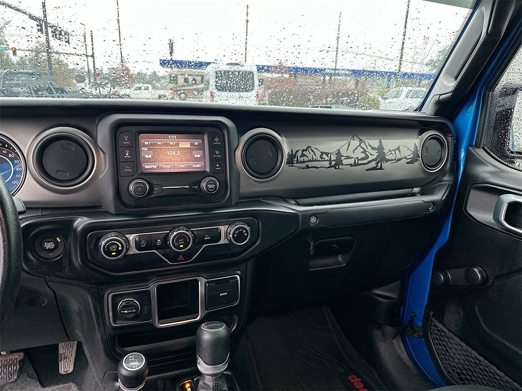 Used 2021 Jeep Gladiator Sport image 20