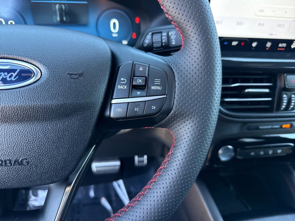 Certified 2023 Ford Escape ST-Line Select w/ Tech Pack #2 image 16