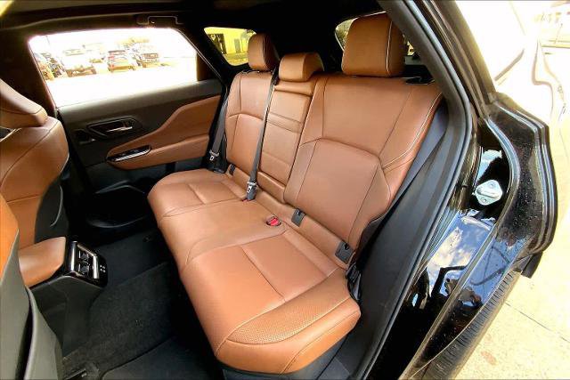 Used 2025 Toyota Crown Signia w/ Advanced Technology Package image 21