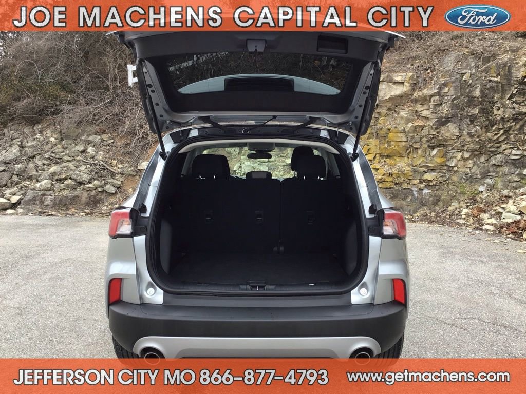 Certified 2022 Ford Escape SE image 10