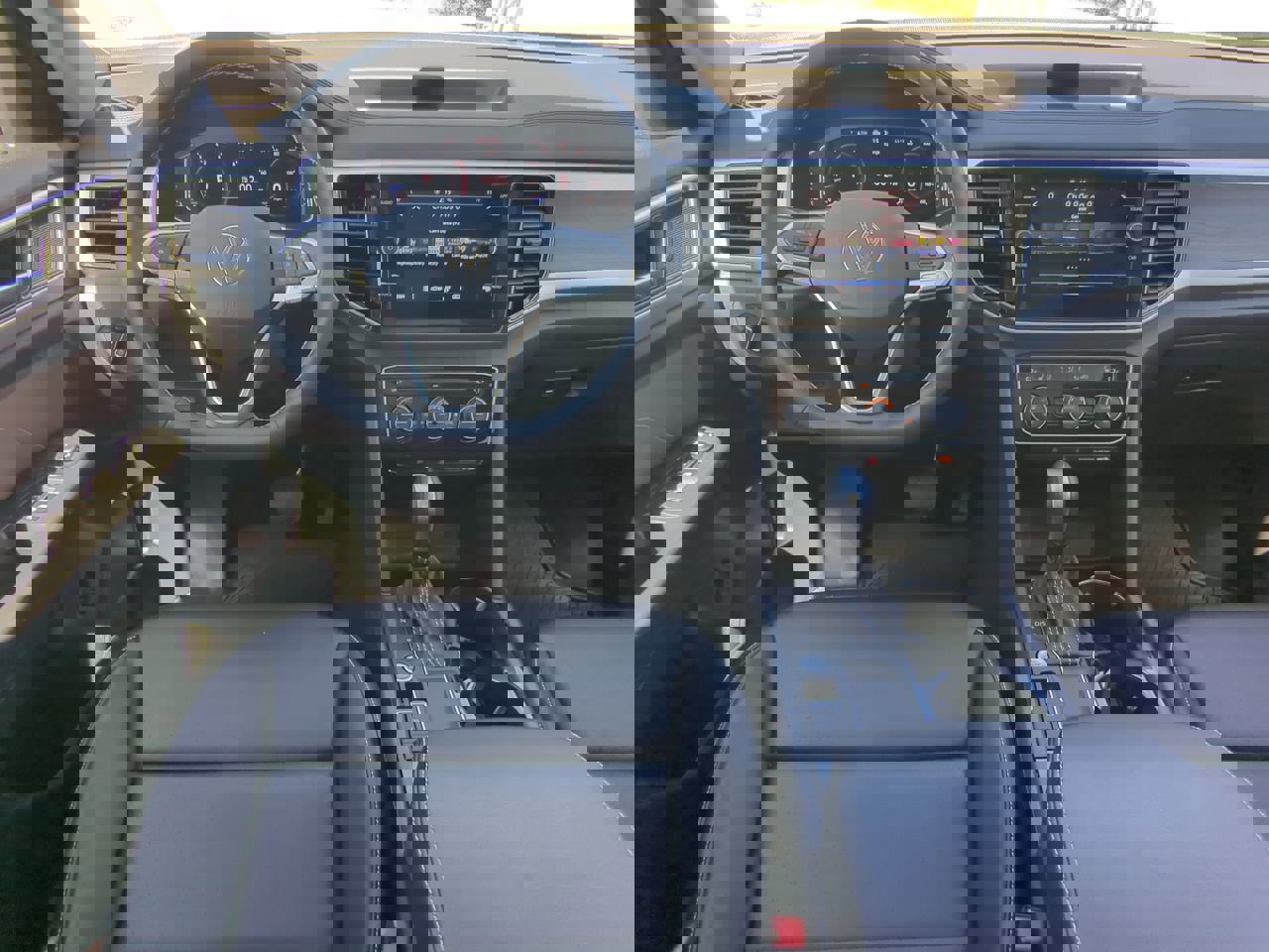 Used 2023 Volkswagen Atlas SE w/ Panoramic Sunroof Package image 14