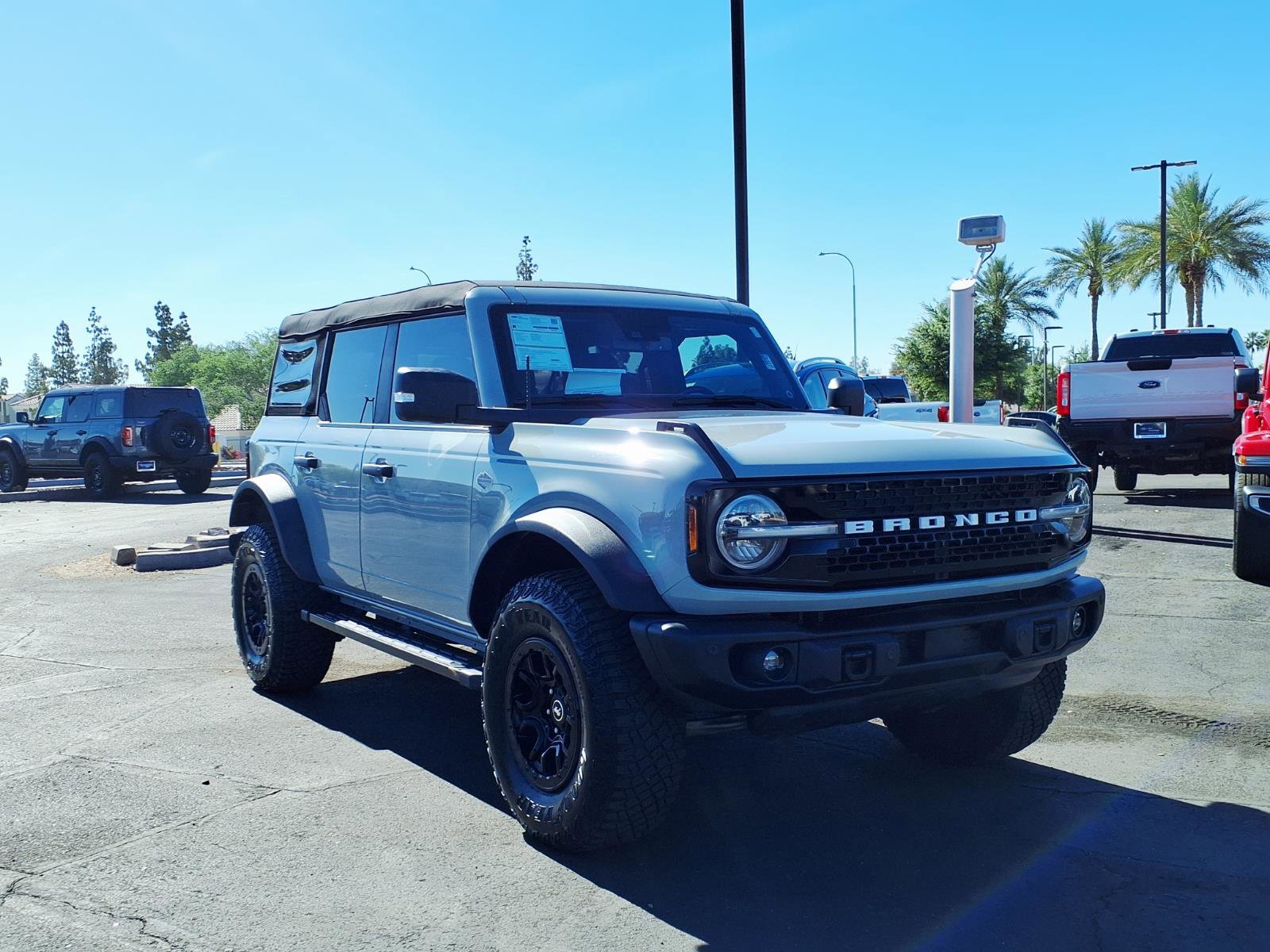 Certified 2023 Ford Bronco Wildtrak AWD/4WD image 8