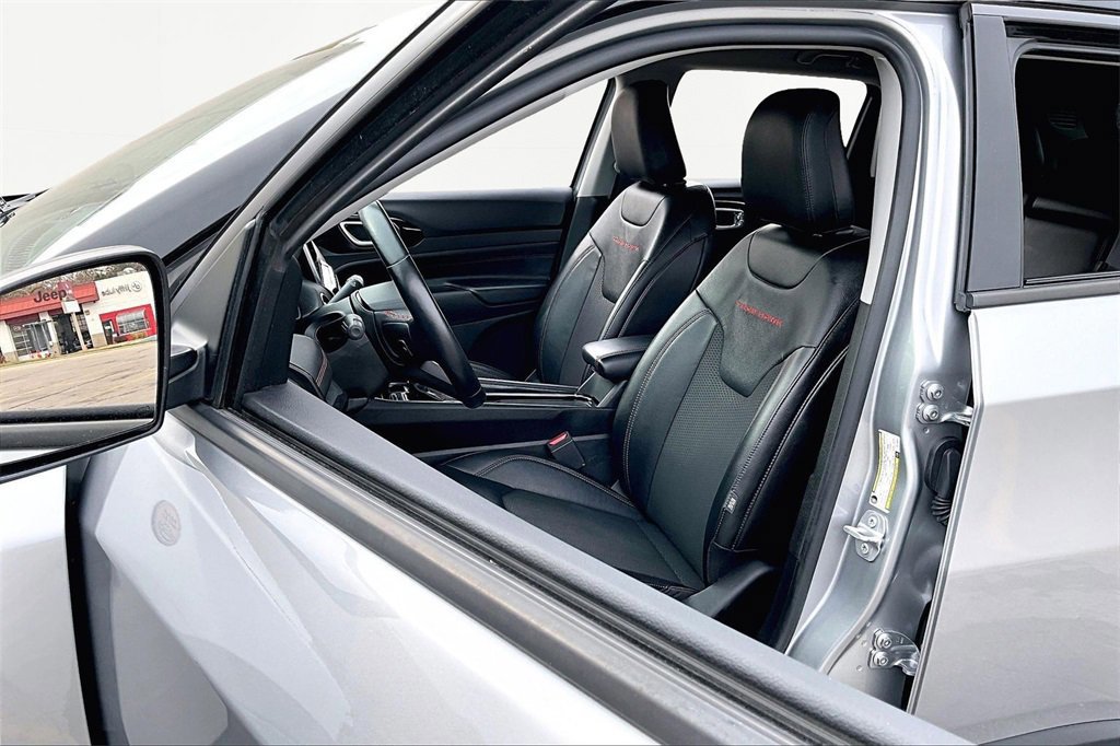 Used 2022 Jeep Compass Trailhawk w/ Trailhawk Convenience Group image 25