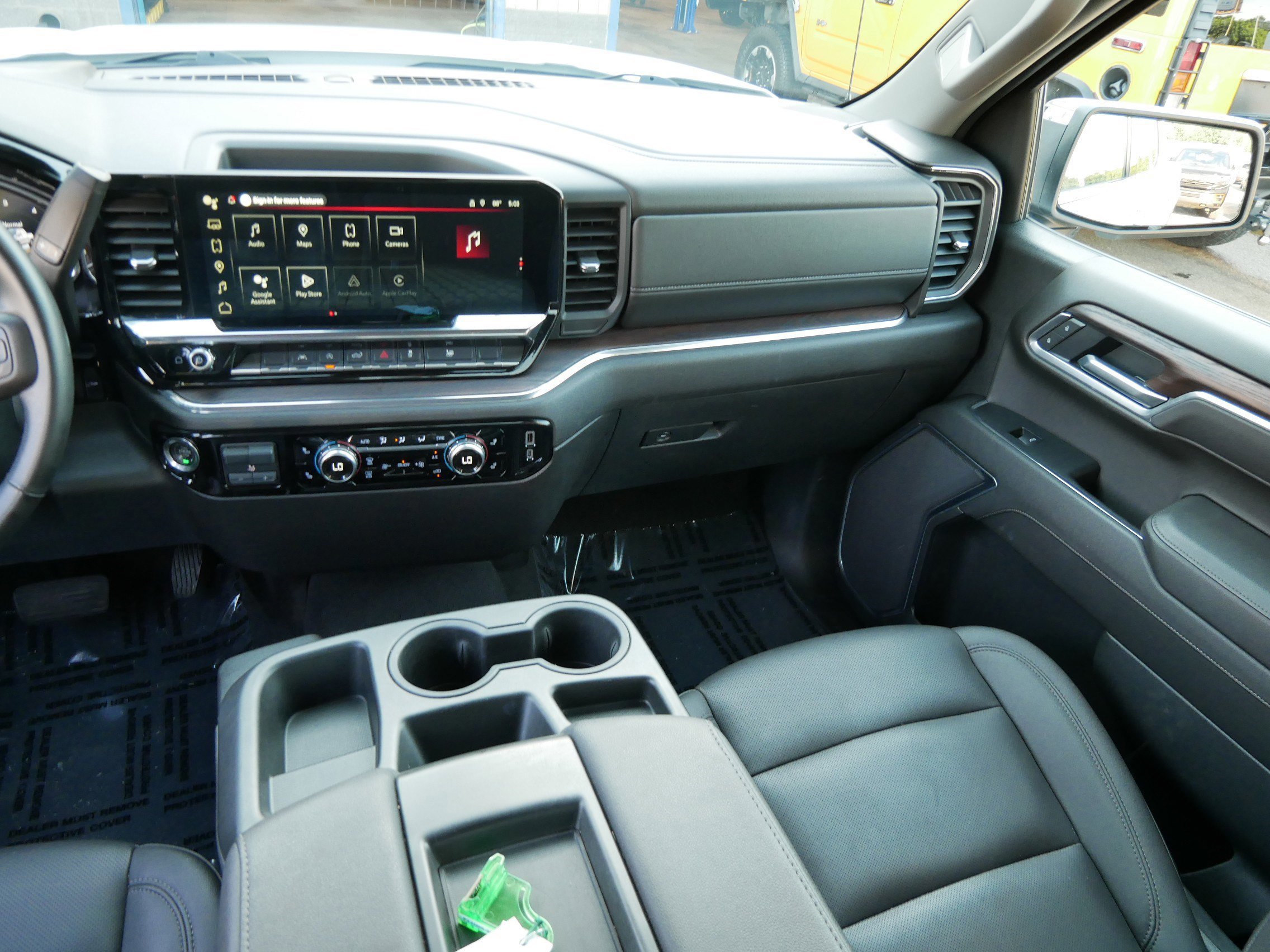 Used 2025 GMC Sierra 1500 SLT image 11