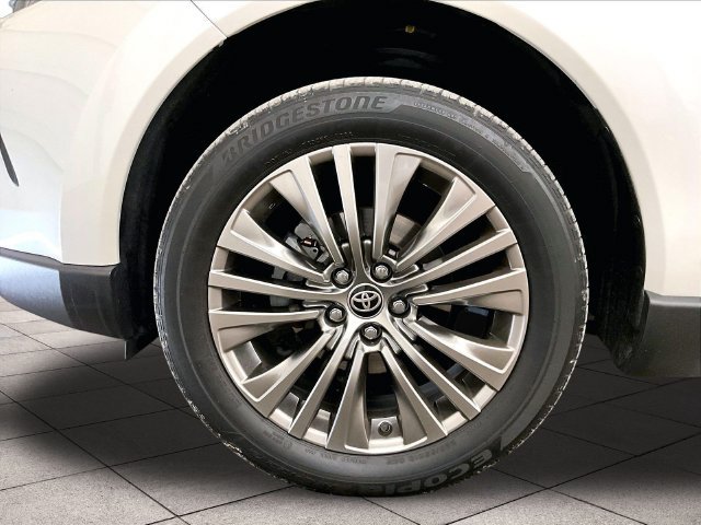 Used 2024 Toyota Venza XLE AWD/4WD image 8