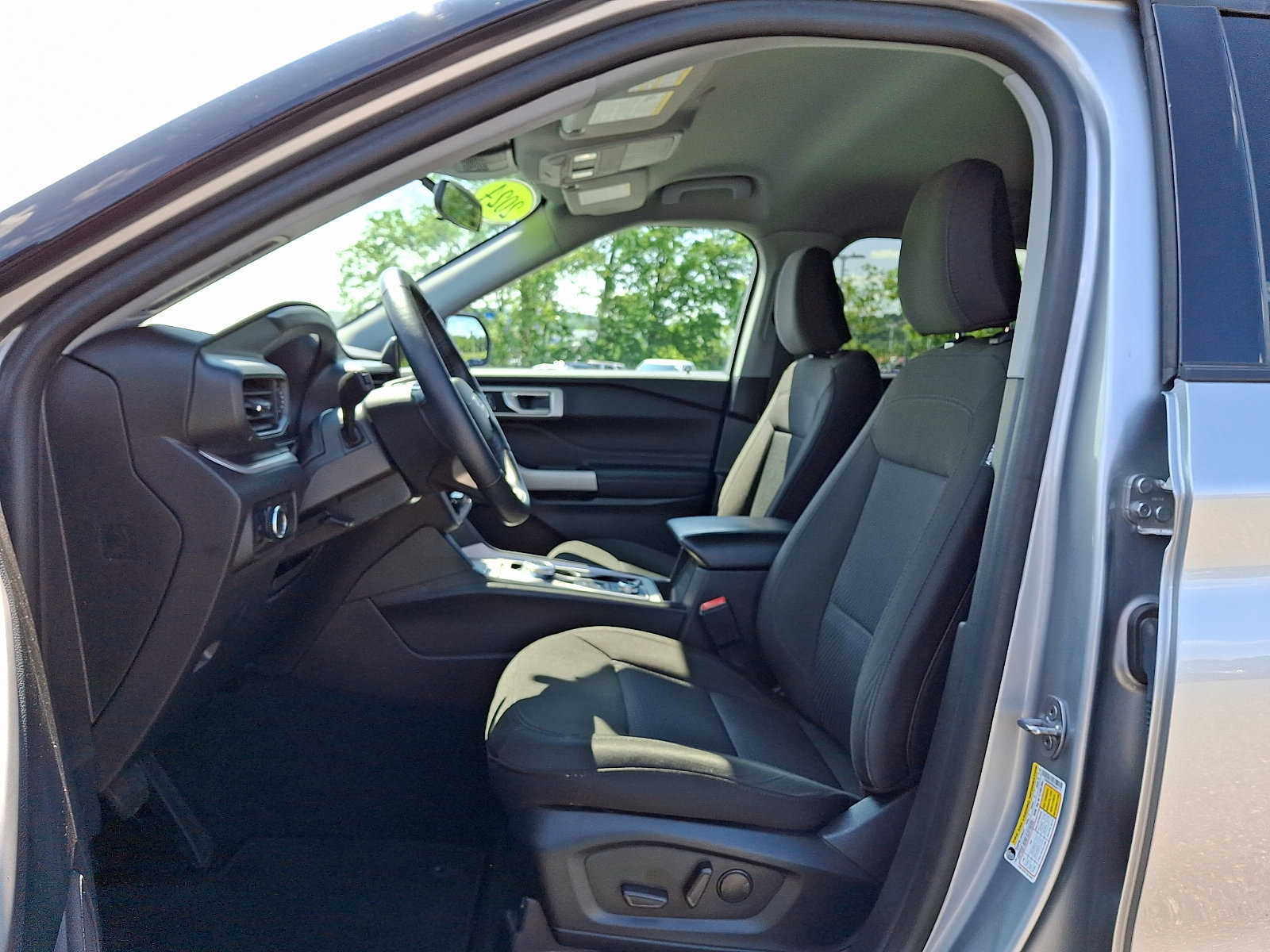 Certified 2024 Ford Explorer XLT AWD/4WD image 15