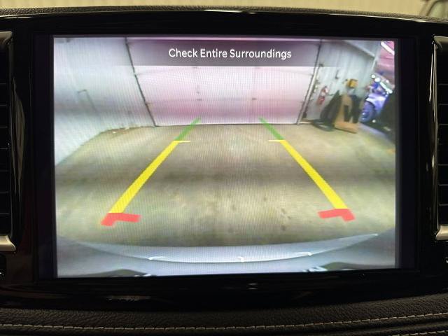 Used 2024 Chrysler Pacifica Limited FWD image 16