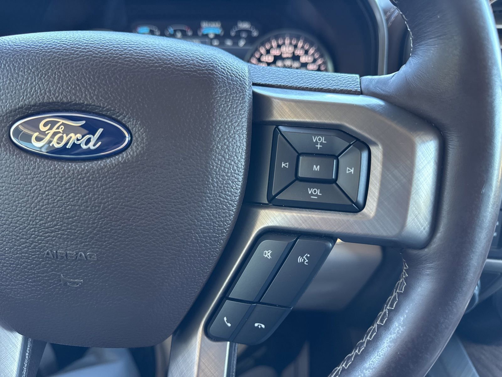 Certified 2020 Ford F150 Limited w/ Trailer Tow Package AWD/4WD image 33