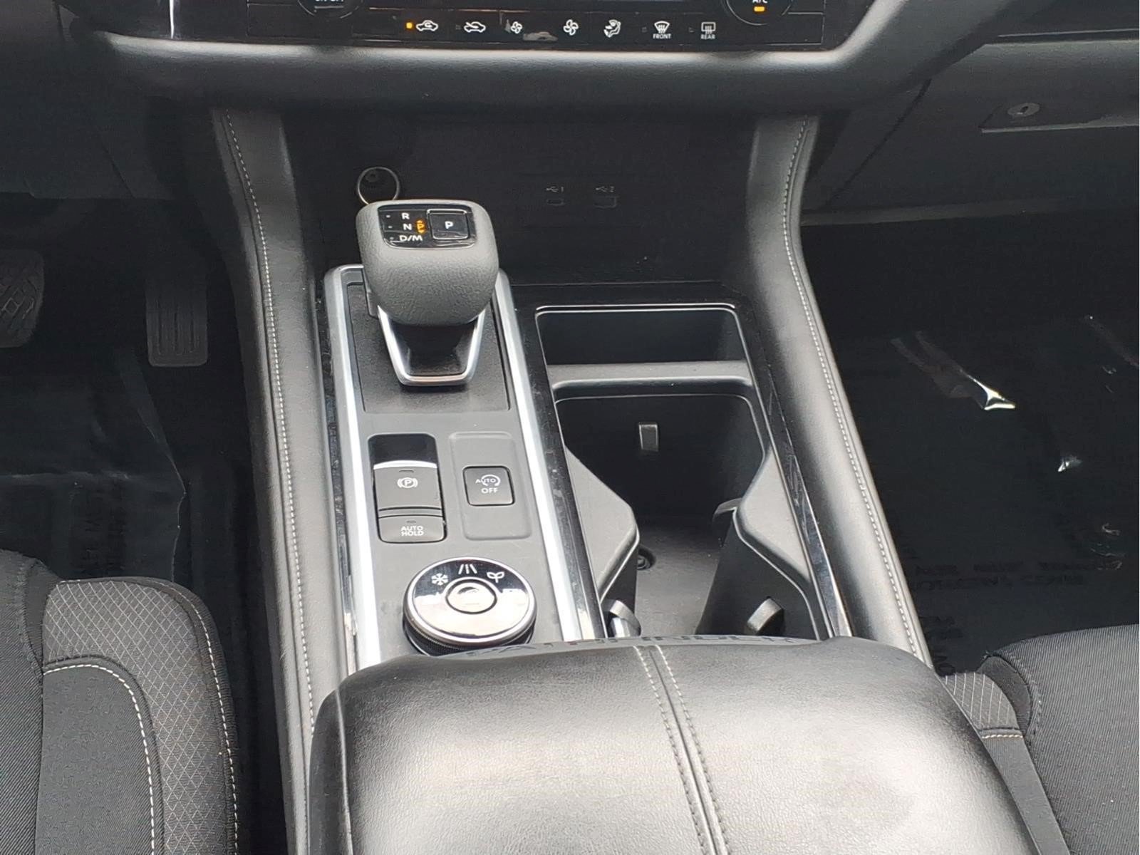 Used 2024 Nissan Pathfinder SV AWD/4WD image 18