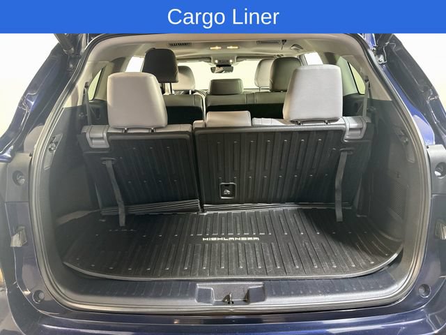 Used 2020 Toyota Highlander XLE AWD/4WD image 11