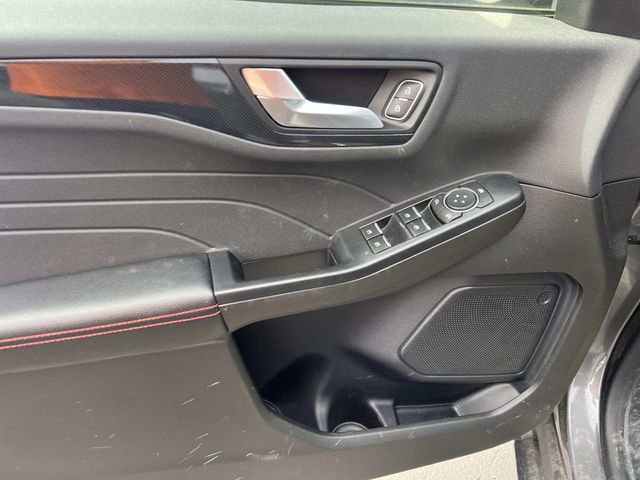 Certified 2024 Ford Escape ST-Line w/ Tech Pack #1 AWD/4WD image 5