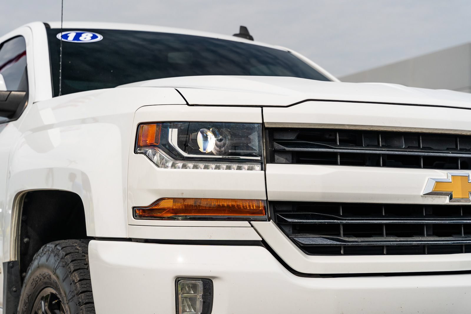 Used 2018 Chevrolet Silverado 1500 LT w/ All Star Edition AWD/4WD image 10