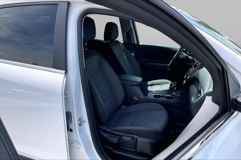 Used 2024 Chevrolet Equinox LT FWD image 7