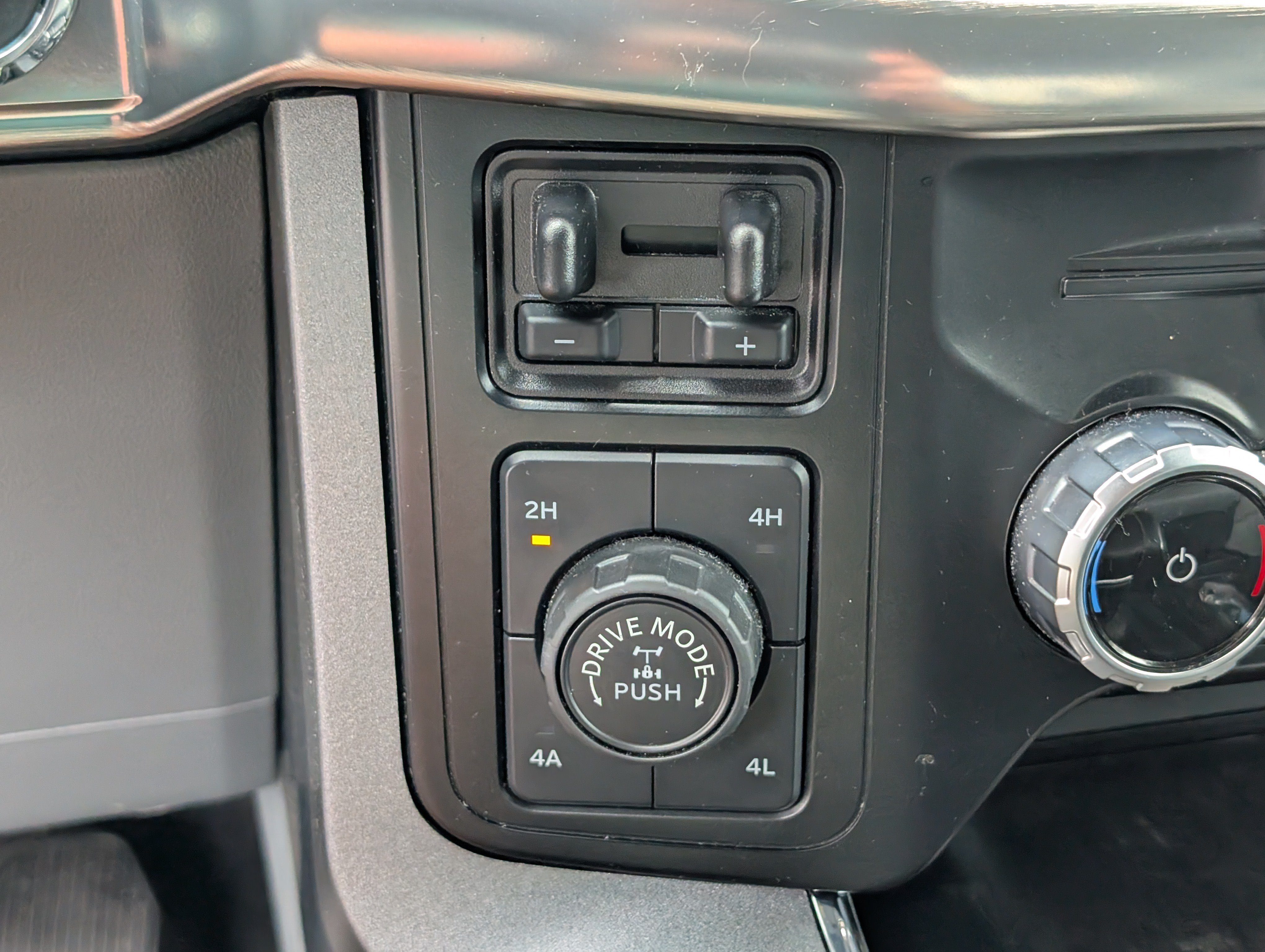 Certified 2023 Ford F150 Lariat w/ Trailer Tow Package AWD/4WD image 29