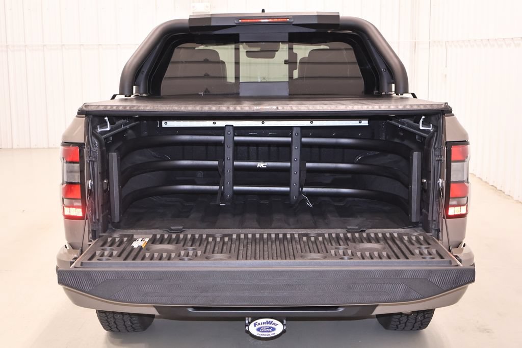 Used 2023 Nissan Frontier PRO-4X w/ Pro-4X Premium Package AWD/4WD image 39
