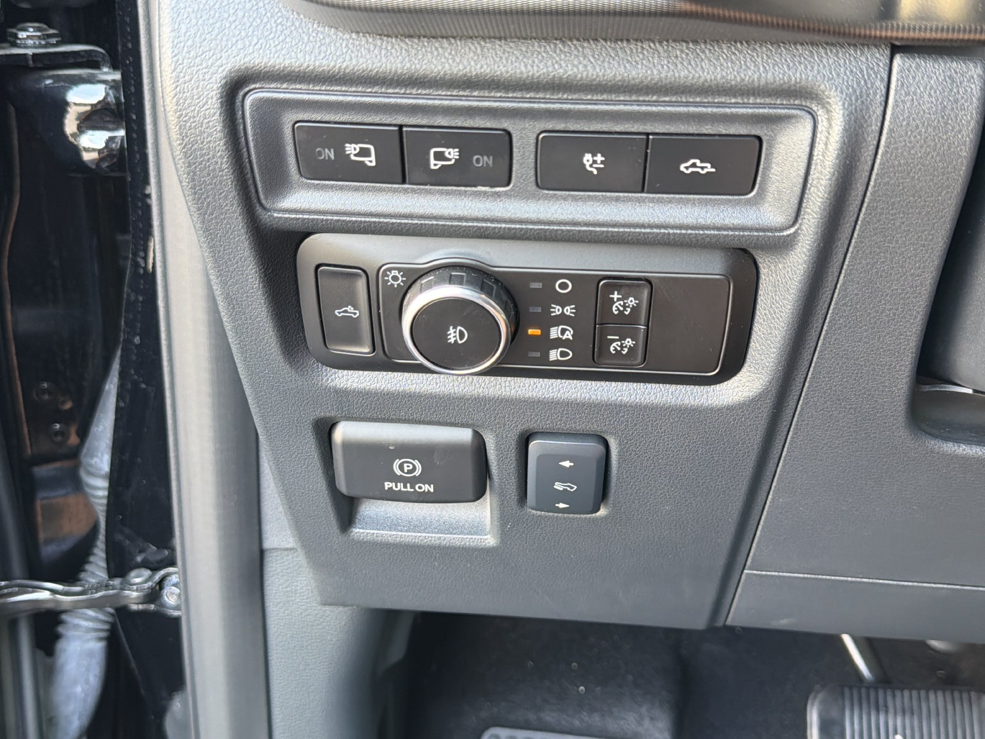 Certified 2024 Ford F150 Raptor AWD/4WD image 11