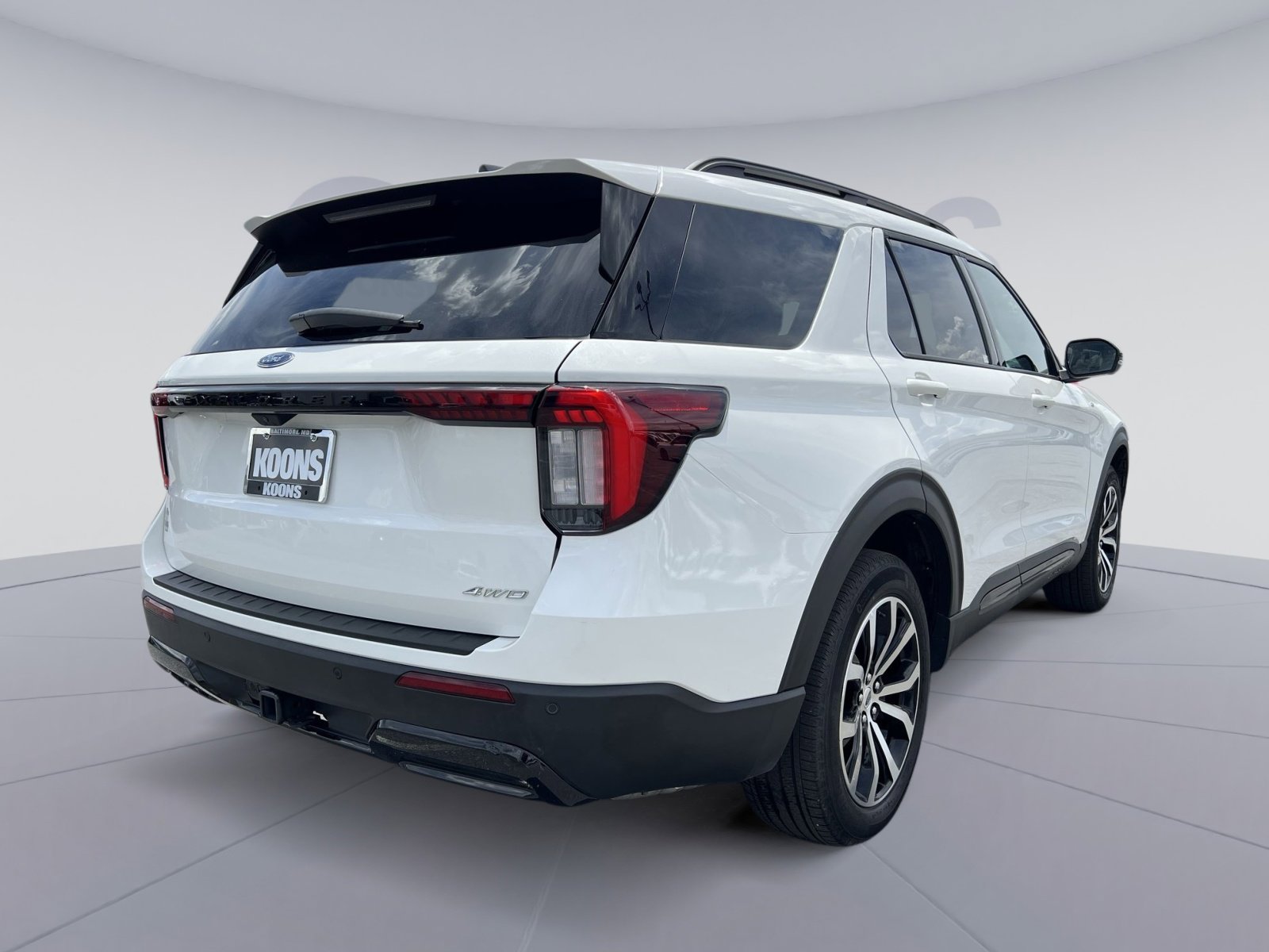 Certified 2025 Ford Explorer ST-Line AWD/4WD image 16