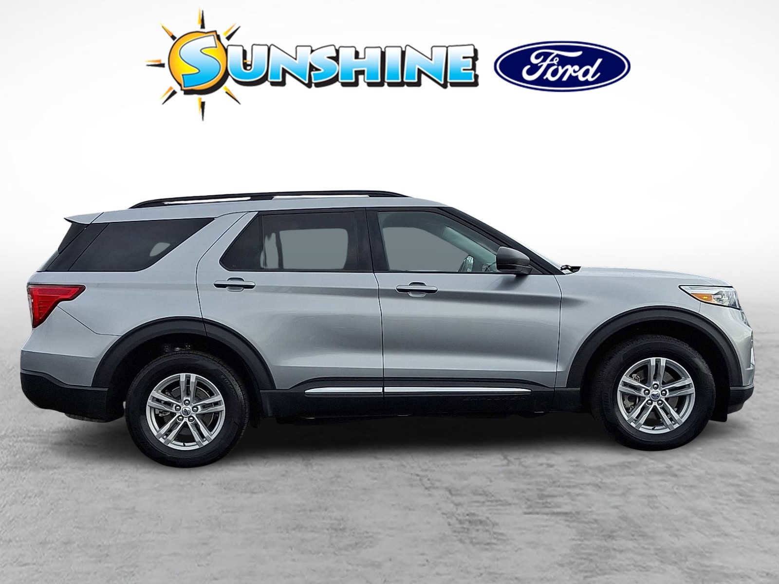 Certified 2024 Ford Explorer XLT w/ Equipment Group 202A image 5