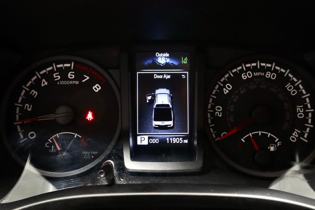Used 2023 Toyota Tacoma SR AWD/4WD image 28