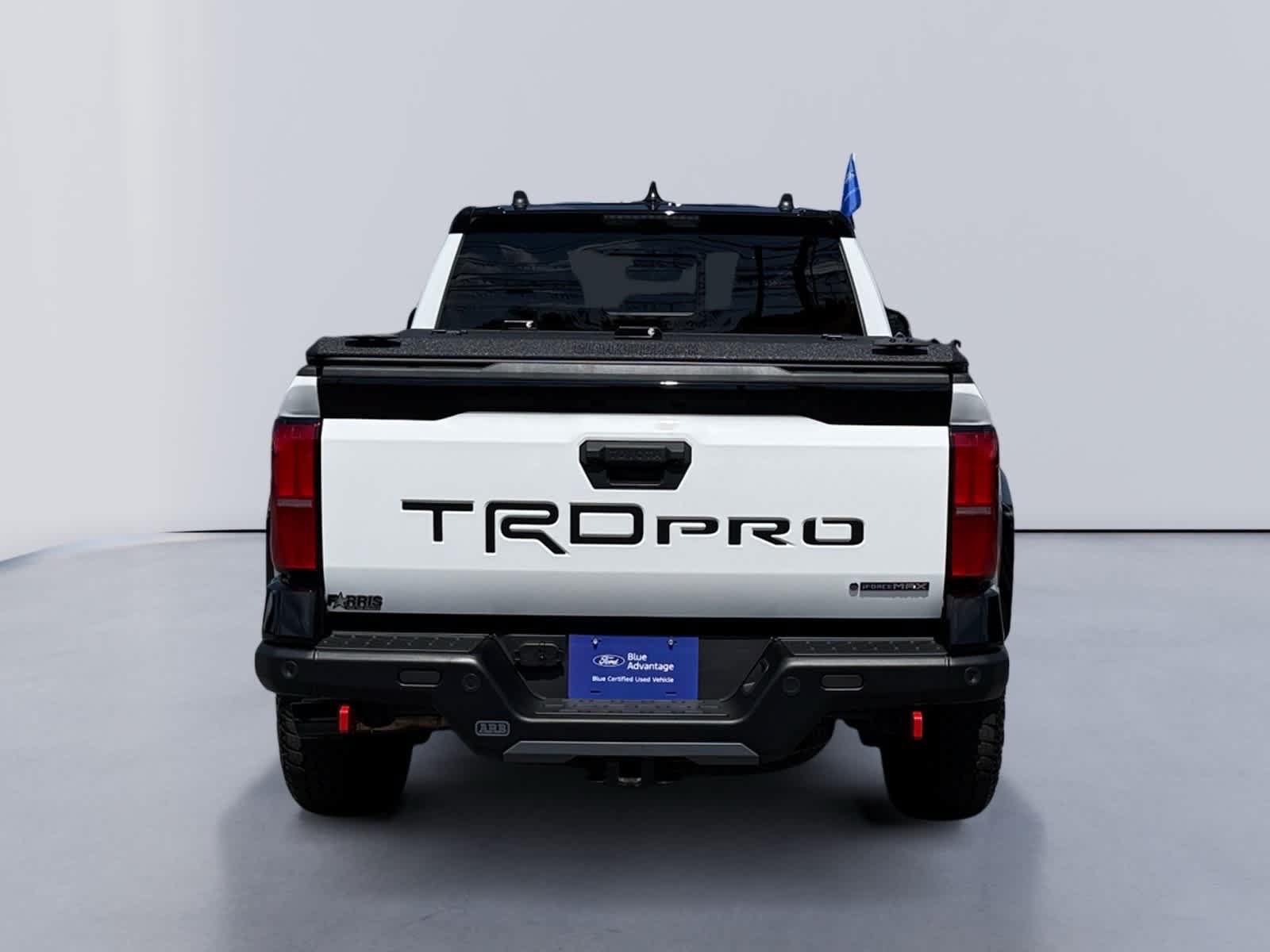 Used 2025 Toyota Tacoma TRD Pro w/ Tow Tech Package AWD/4WD image 4