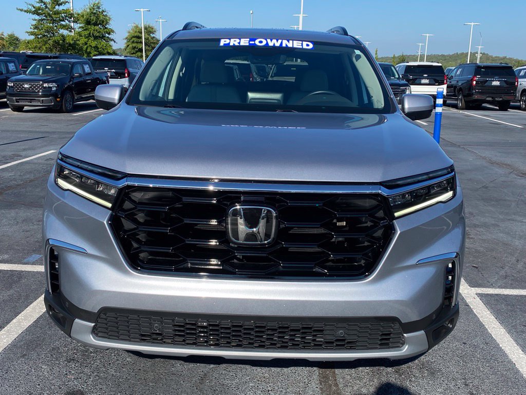 Used 2023 Honda Pilot Touring image 2