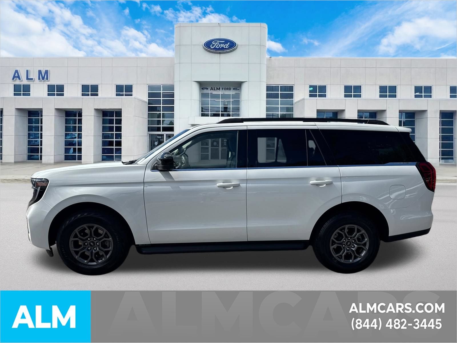 Certified 2025 Ford Expedition Active AWD/4WD image 9