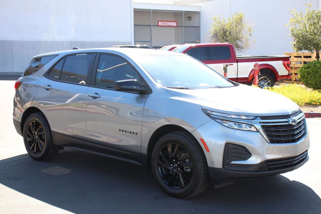 Used 2024 Chevrolet Equinox LS w/ LS Convenience Package FWD image 11
