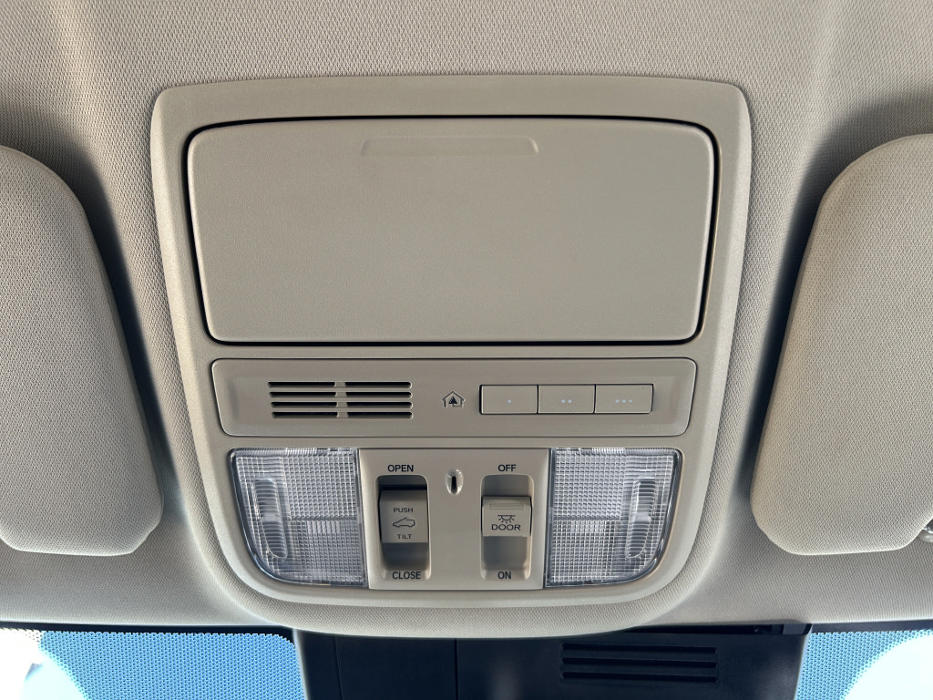 Used 2020 Honda CR-V Touring image 19