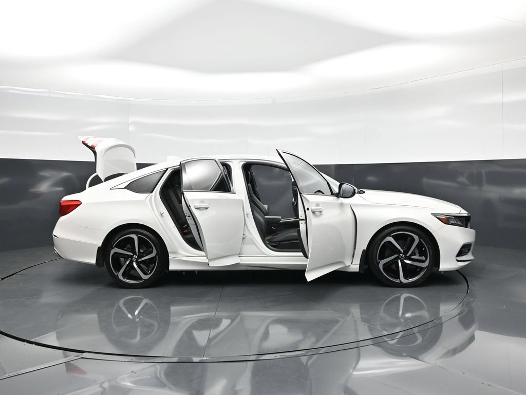 Used 2019 Honda Accord Sport image 4