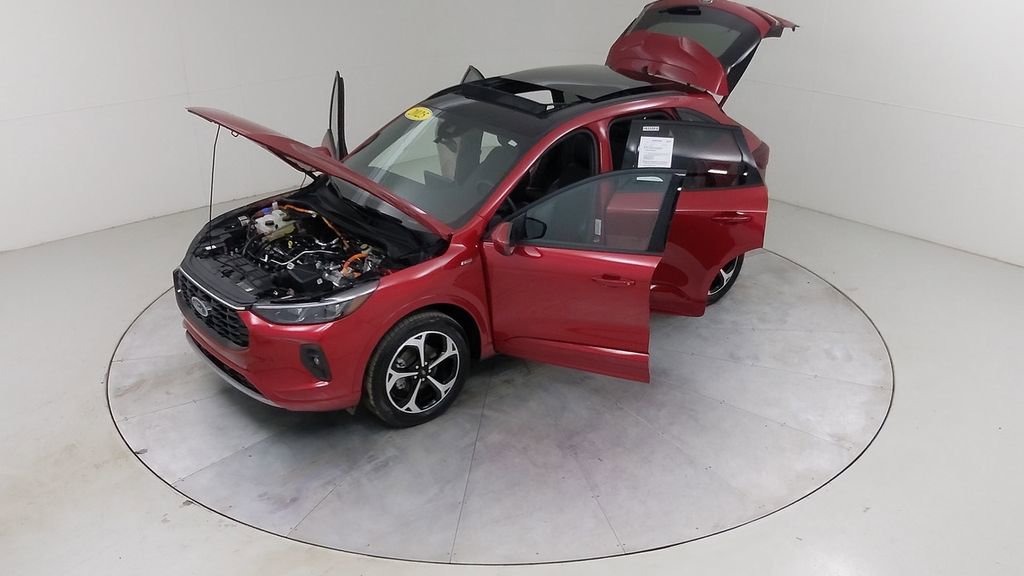 Certified 2025 Ford Escape ST-Line Elite image 55