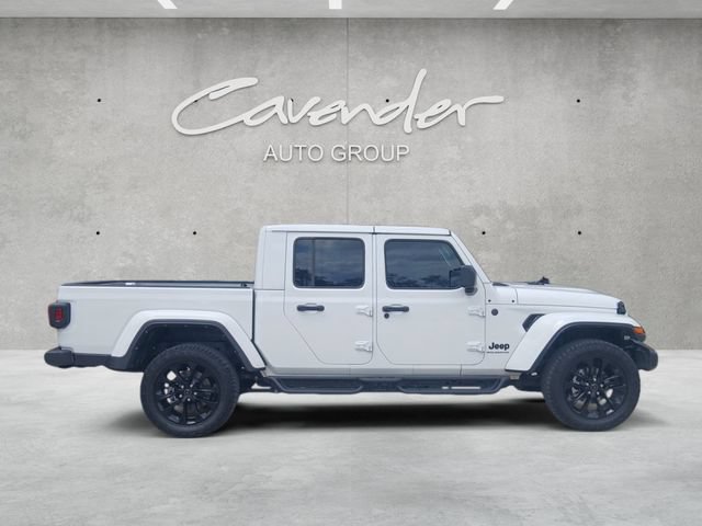 Used 2025 Jeep Gladiator Sport AWD/4WD image 18