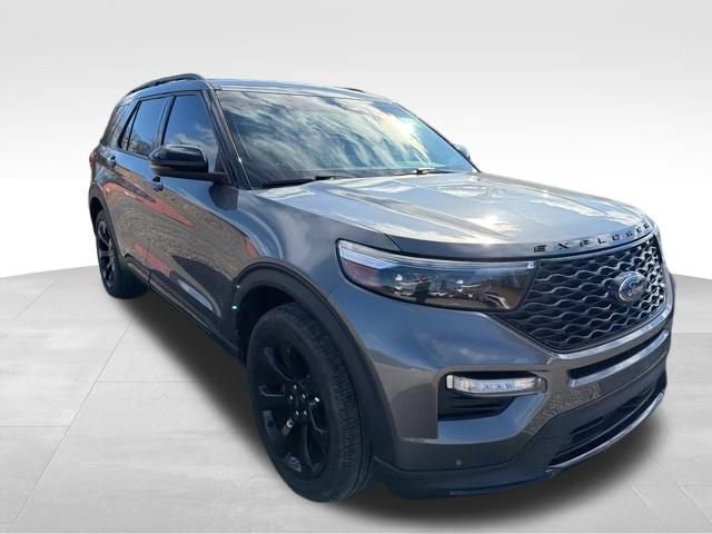 Certified 2022 Ford Explorer ST w/ Equipment Group 401A image 4
