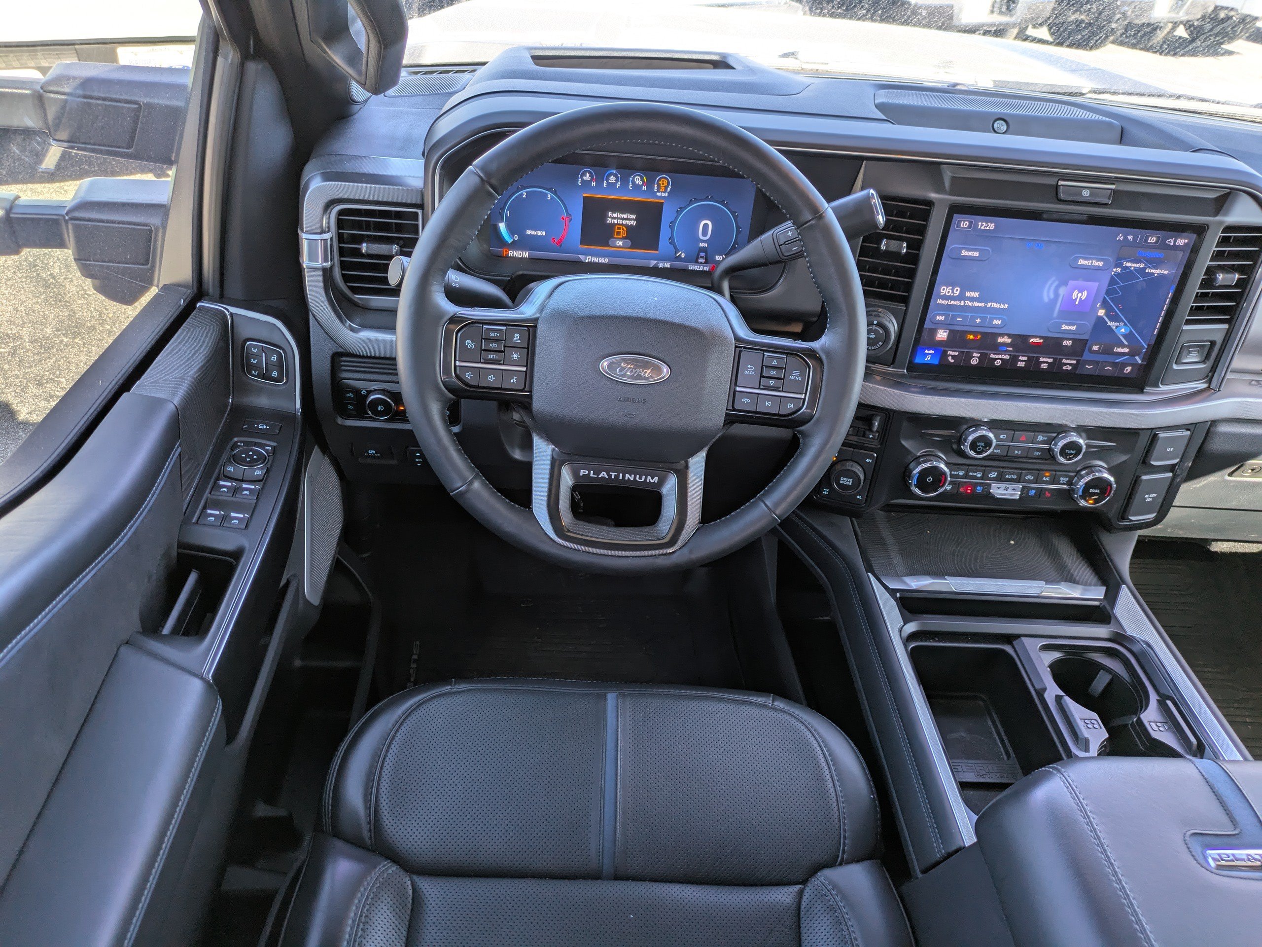 Certified 2025 Ford F250 Platinum AWD/4WD image 15
