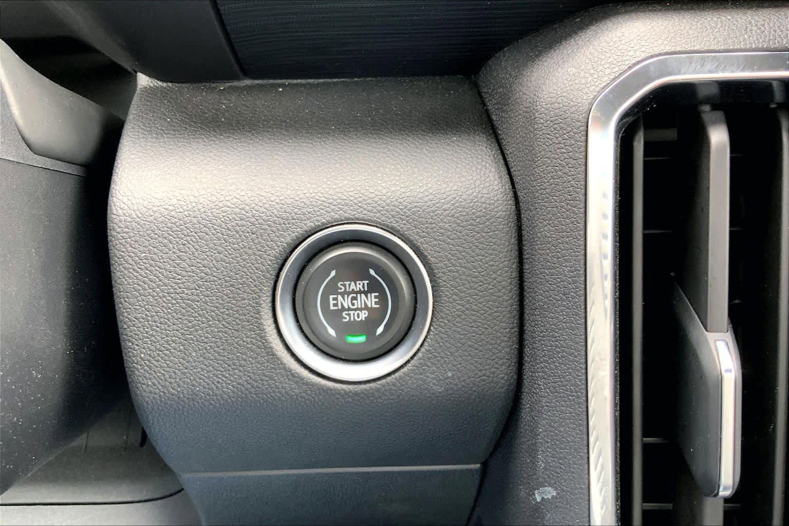 Used 2025 GMC Acadia Elevation FWD image 35