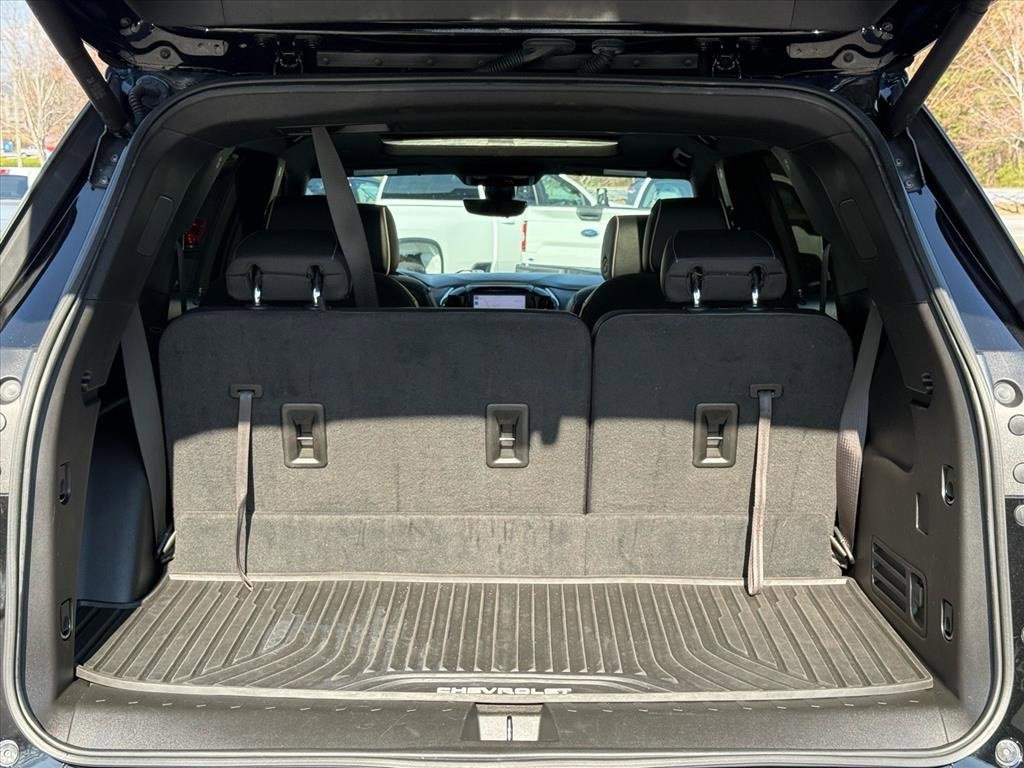 Used 2023 Chevrolet Traverse Premier image 16
