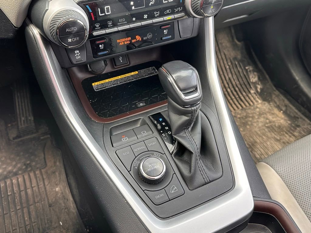 Used 2021 Toyota RAV4 Limited AWD/4WD image 32