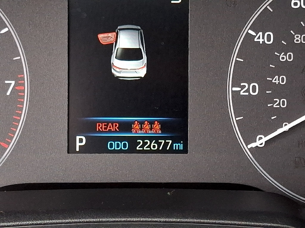 Used 2025 Toyota Corolla LE w/ Convenience Package FWD image 17