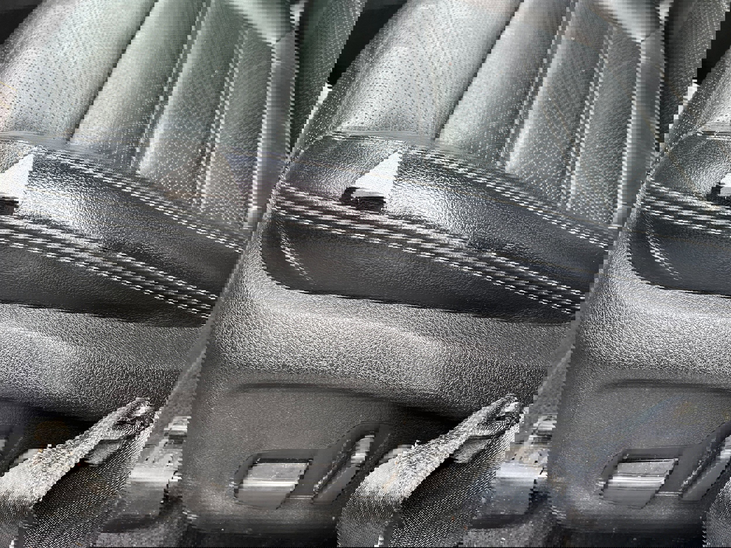 Used 2017 Kia Sorento EX w/ EX Advanced Touring Package image 11