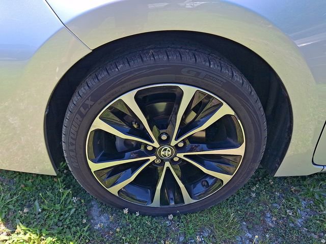 Used 2017 Toyota Corolla XSE w/ Carpet Mat Package (TMS) FWD image 5
