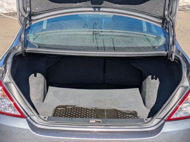 Used 2018 Nissan Versa SV image 29