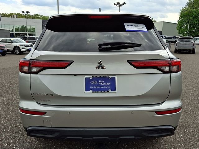 Used 2022 Mitsubishi Outlander ES FWD image 4