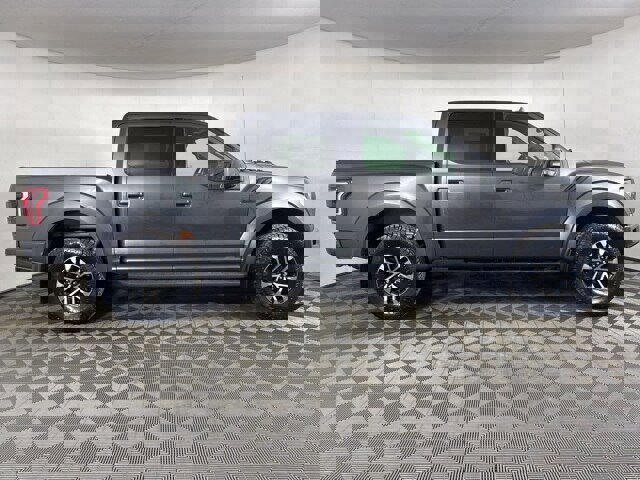 Certified 2019 Ford F150 Raptor w/ Equipment Group 802A Luxury image 6