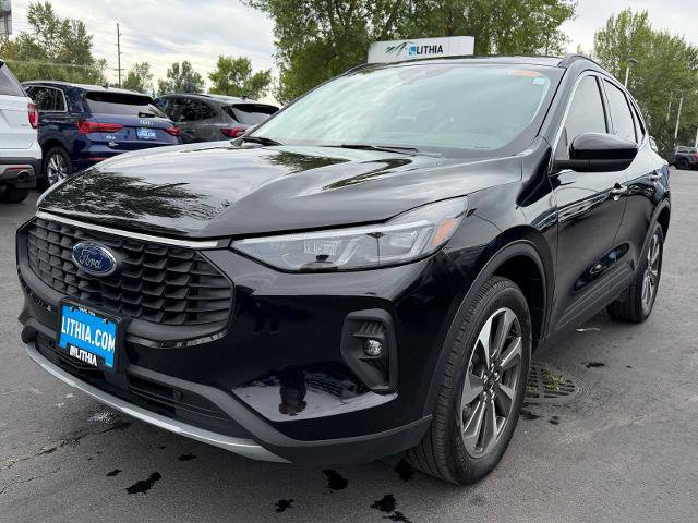 Certified 2025 Ford Escape Platinum AWD/4WD image 1