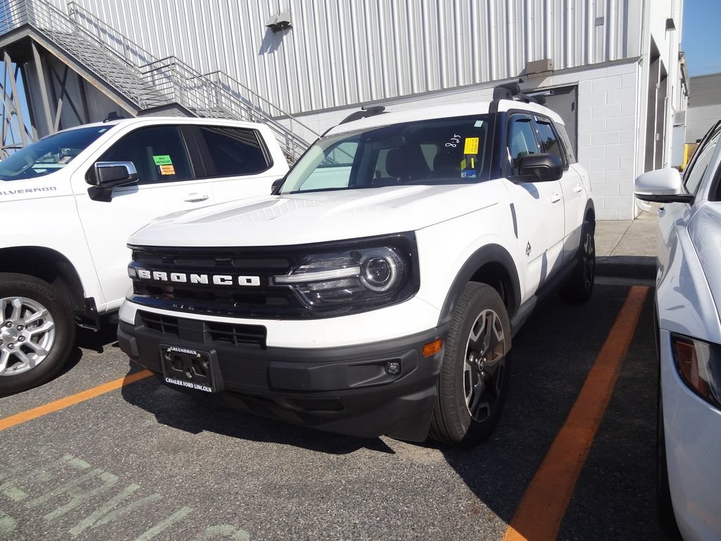 Certified 2023 Ford Bronco Sport Outer Banks w/ Tech Package AWD/4WD image 3