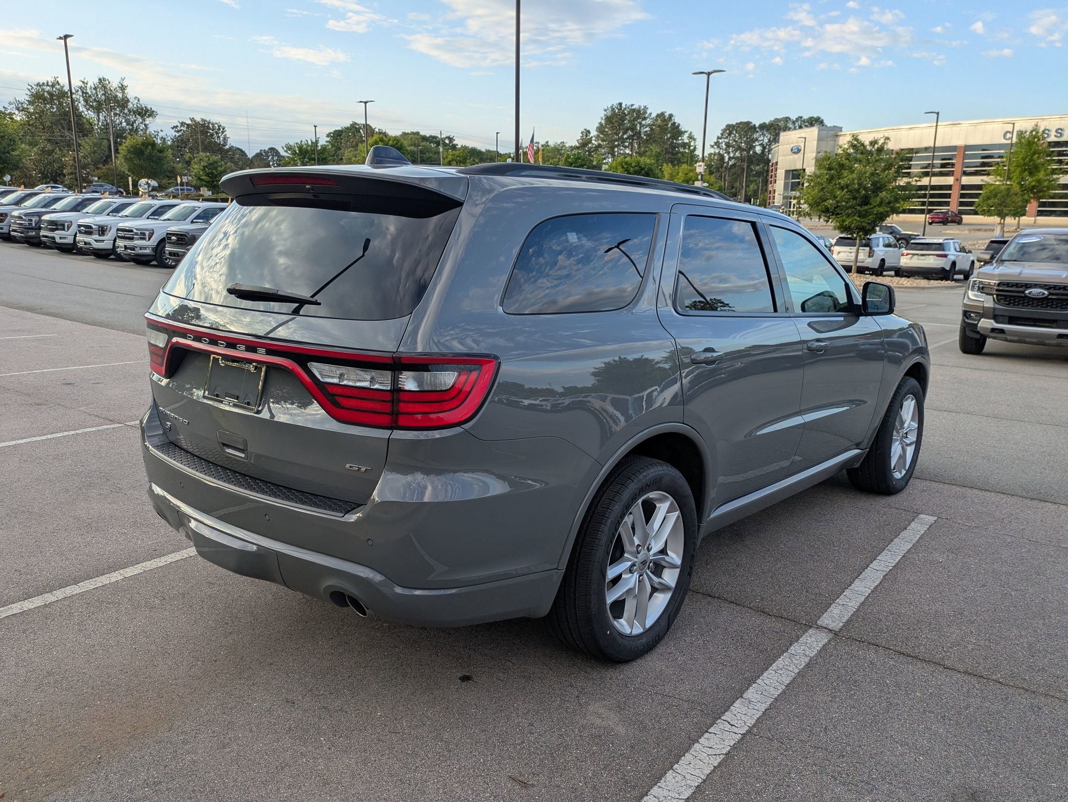Used 2023 Dodge Durango GT AWD/4WD image 4