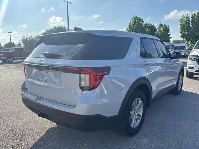 Certified 2026 Ford Explorer Active RWD image 5