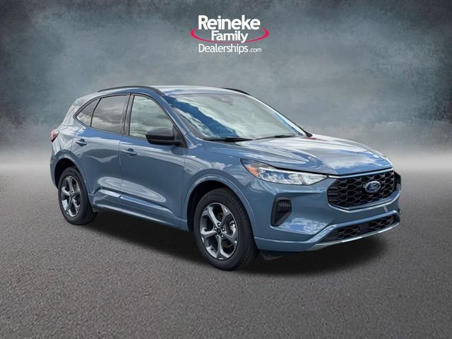 Certified 2024 Ford Escape ST-Line w/ Tech Pack #1 AWD/4WD image 3