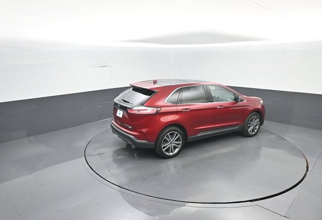 Certified 2019 Ford Edge Titanium w/ Cold Weather Package AWD/4WD image 33