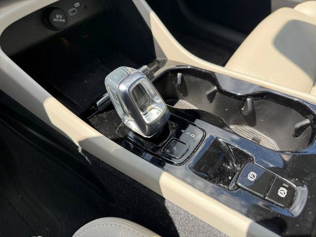 Used 2023 Volvo XC40 B5 Plus w/ Climate Package AWD/4WD image 21